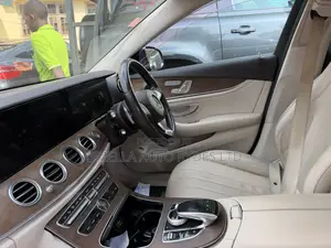 Mercedes-Benz E400 2018 Black