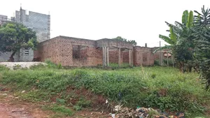 Commercial Plot for Sale in Kitukutwe 18 Decimals Ready Land Title