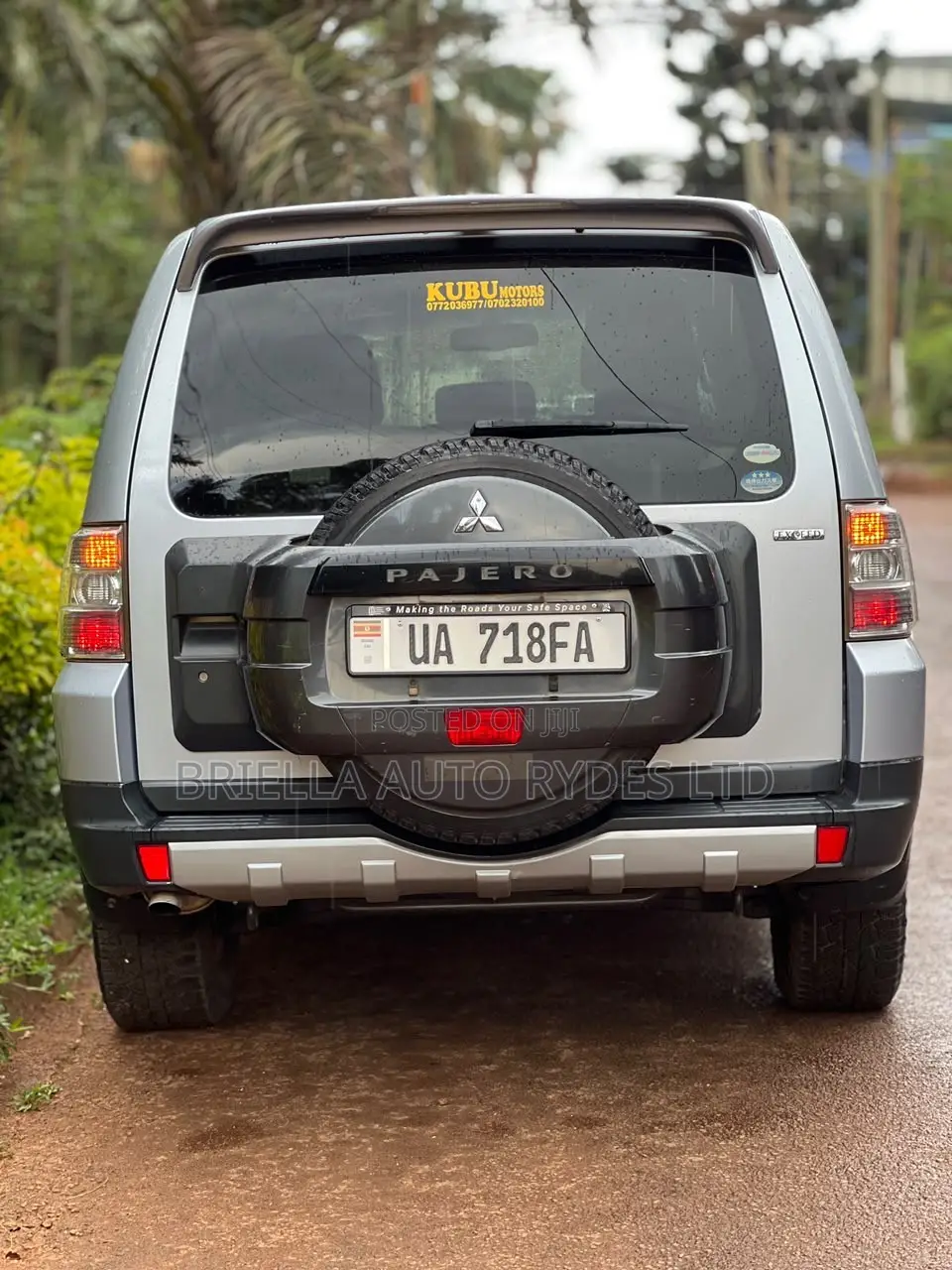 Mitsubishi Pajero 2010 Silver