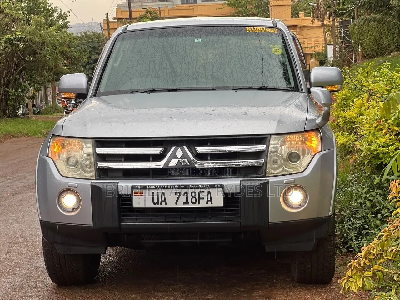 Mitsubishi Pajero 2010 Silver