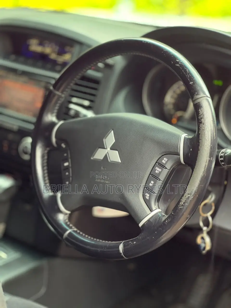 Mitsubishi Pajero 2010 Silver