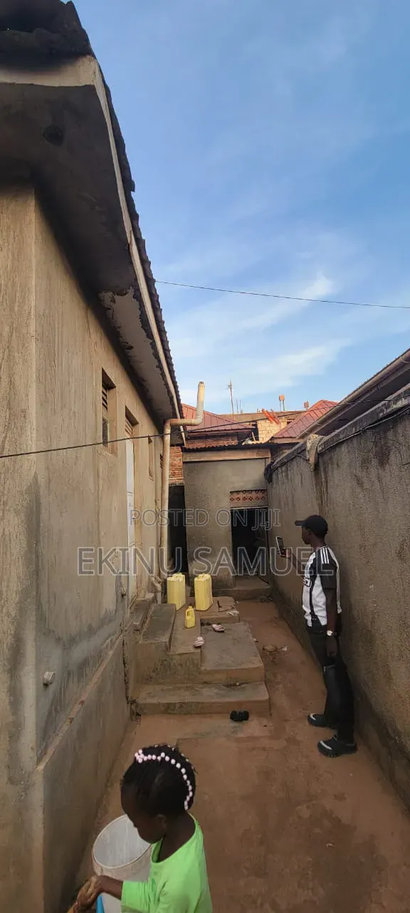Furnished 2bdrm Bungalow in Makindye for sale