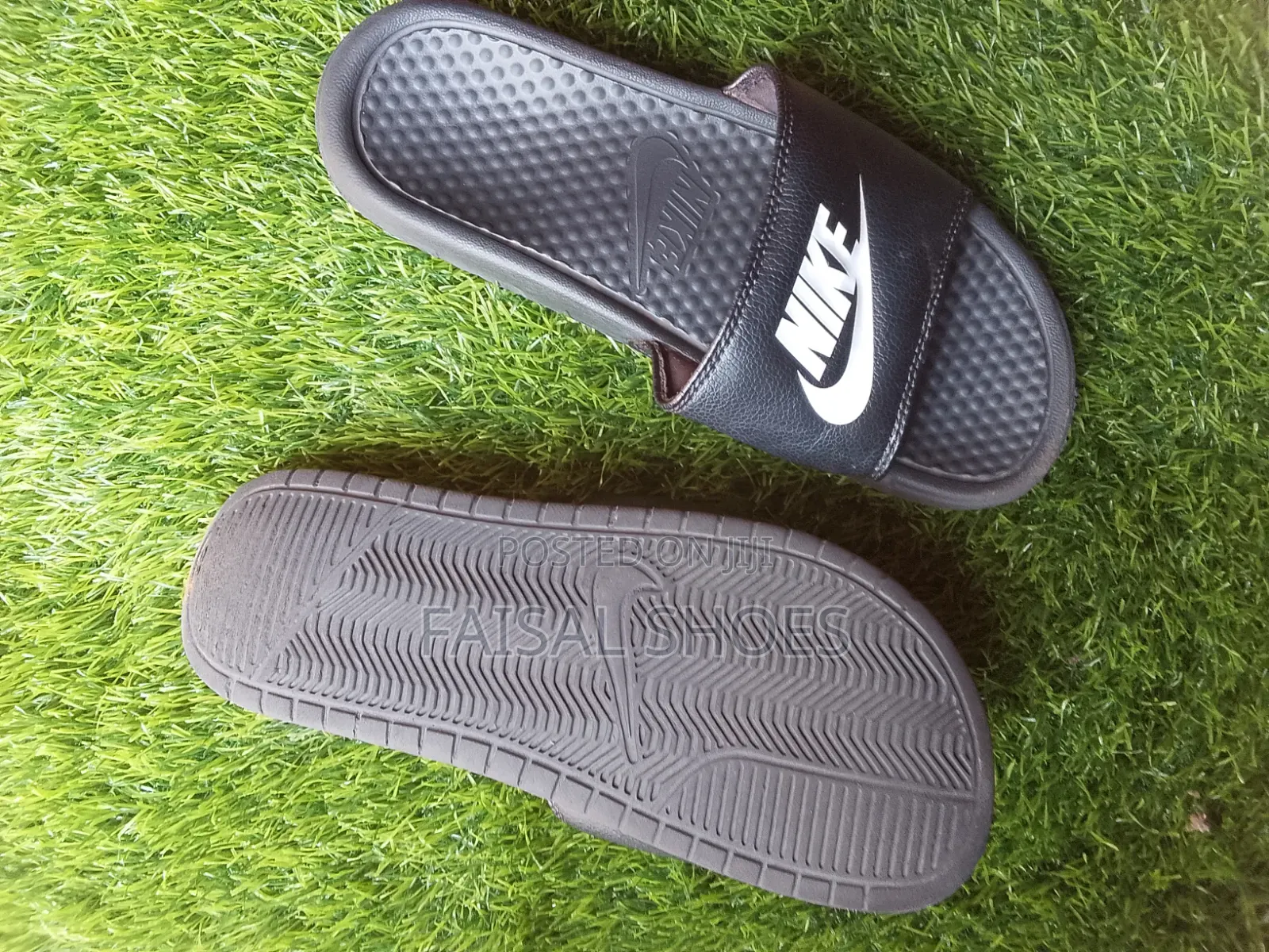 Nikes Sliders