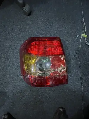 Toyota Allex/RunX Taillight