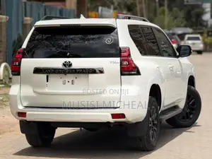 Toyota Land Cruiser Prado 4.0 Petrol TX-L 2021