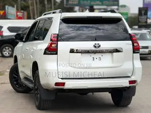 Toyota Land Cruiser Prado 4.0 Petrol TX-L 2021