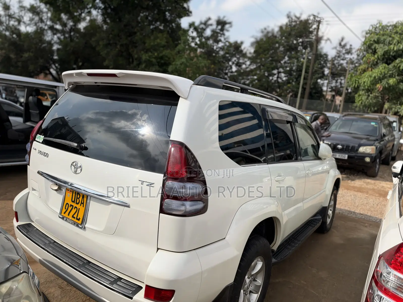 Toyota Land Cruiser Prado 2009 White