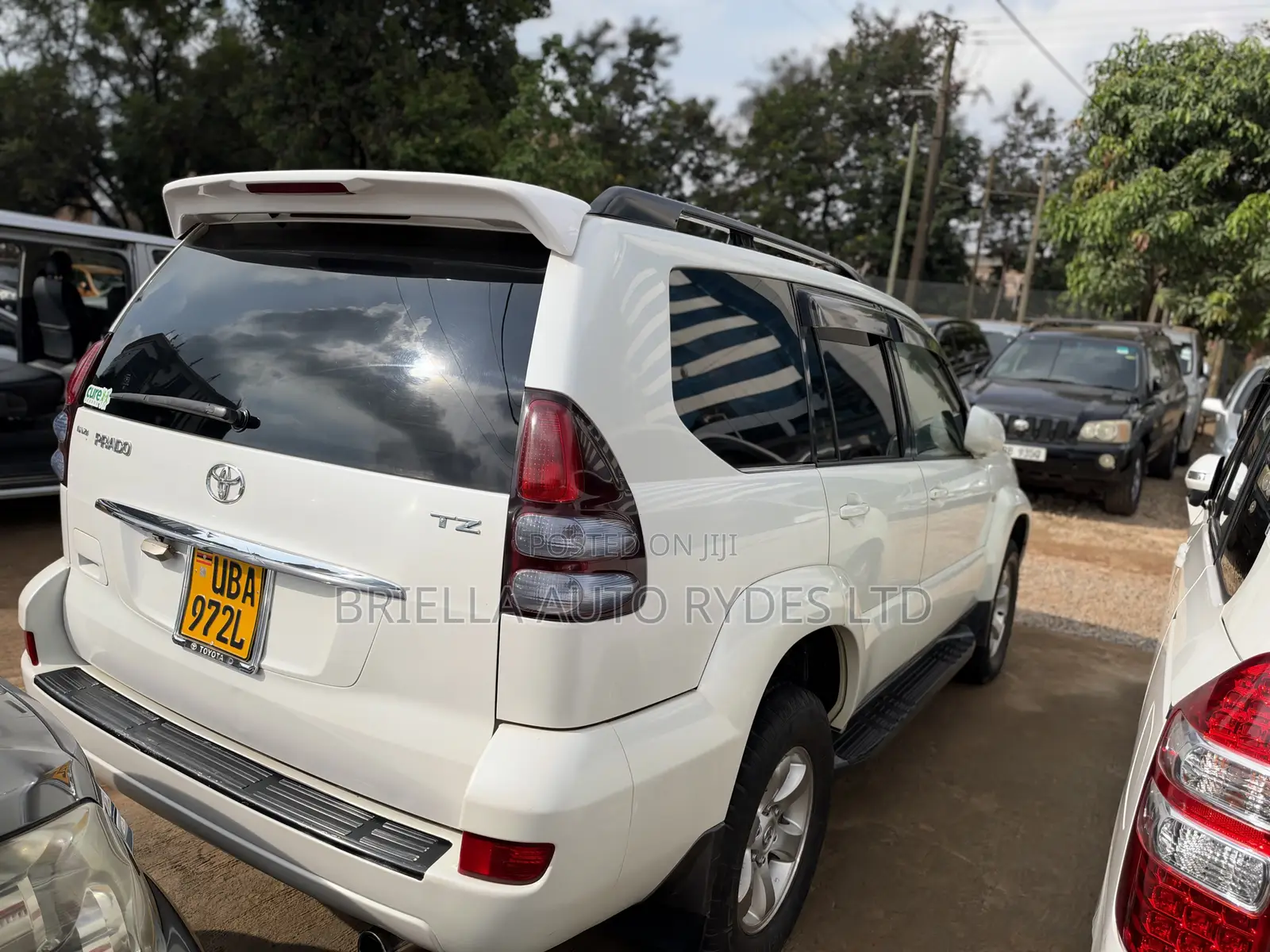 Toyota Land Cruiser Prado 2009 White