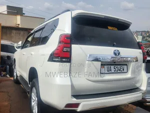 Toyota Land Cruiser Prado 2018 White
