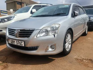Toyota Premio 2013 Silver