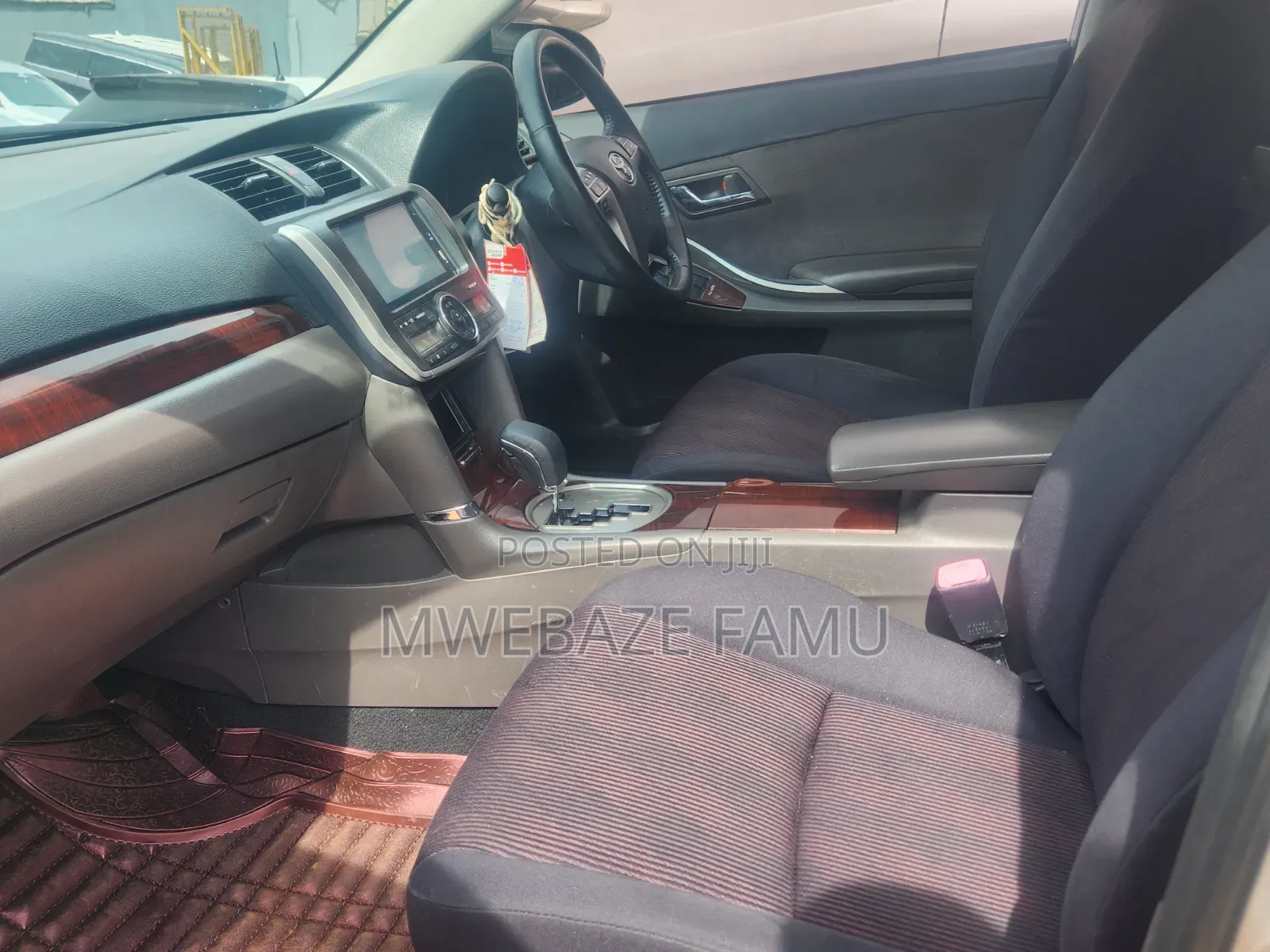 Toyota Premio 2013 Silver
