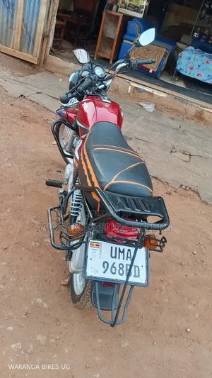 TVS HLX 125 2025 Red