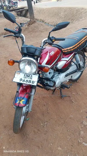 TVS HLX 125 2025 Red
