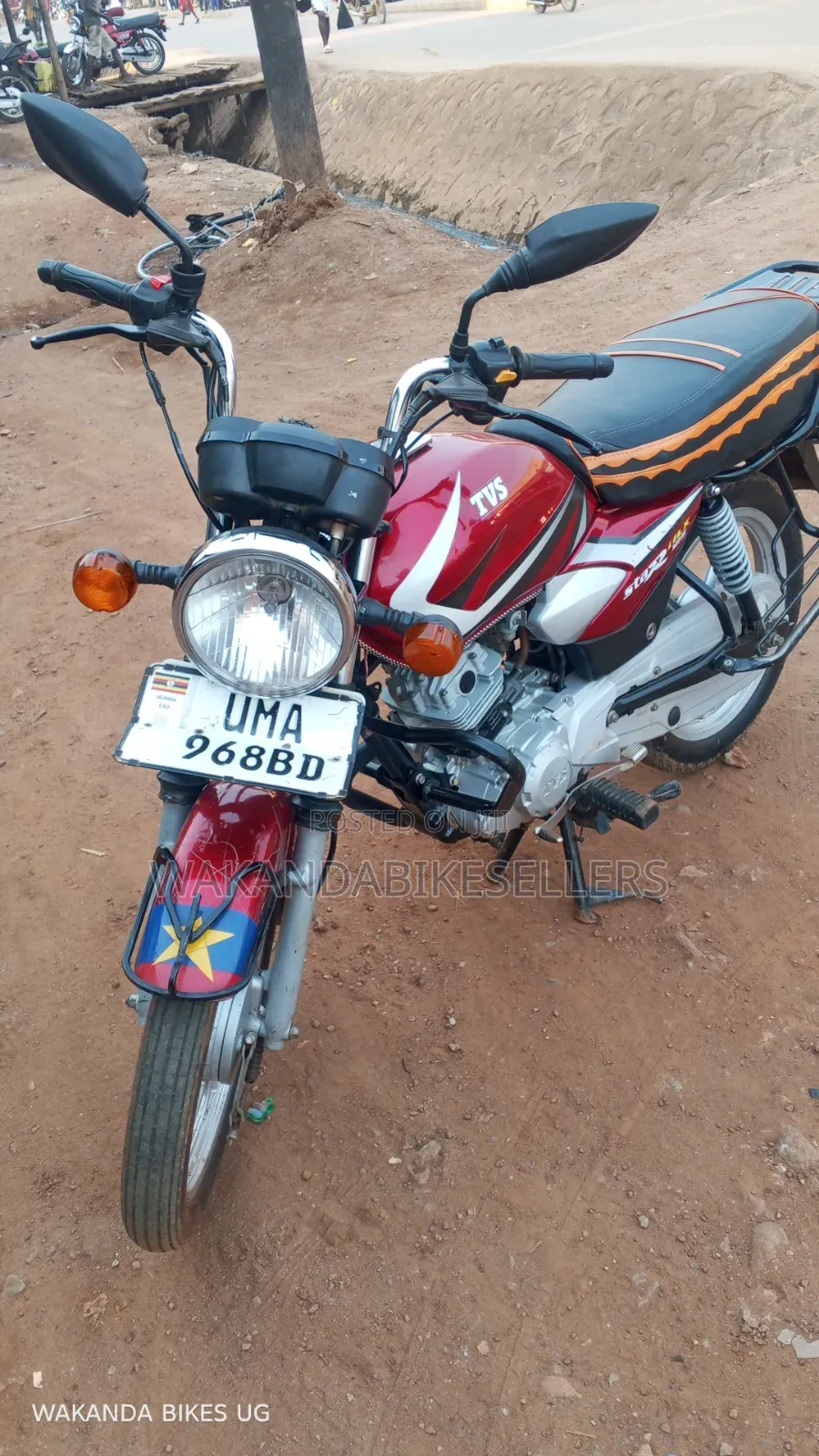 TVS HLX 125 2025 Red