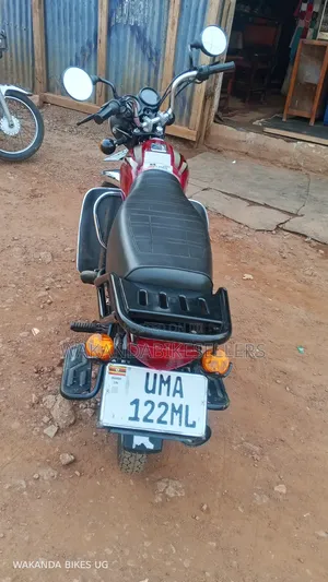 Bajaj Boxer 100 2025 Red