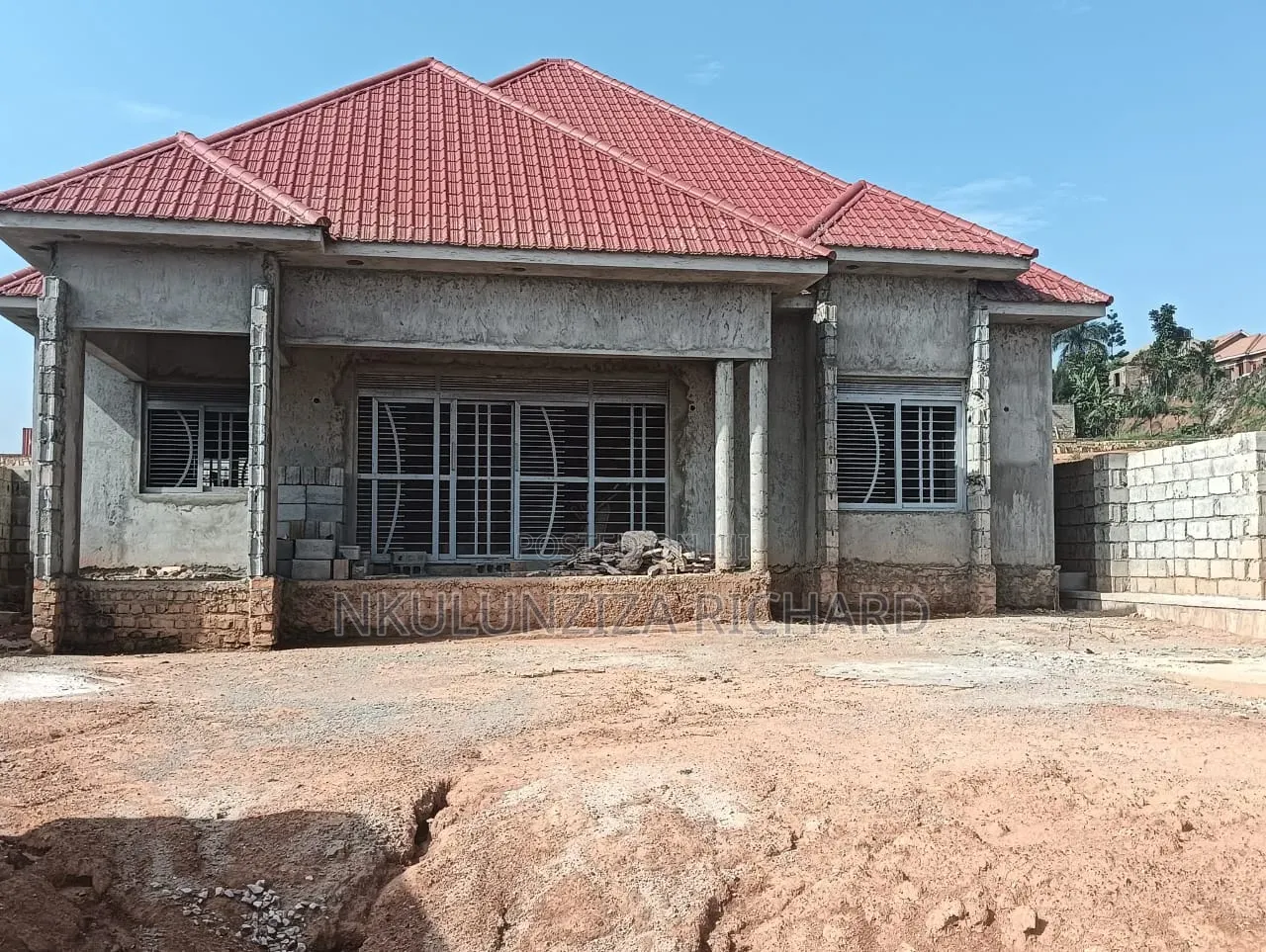 4bdrm Bungalow in Nantabulirilwa House, Goma for sale