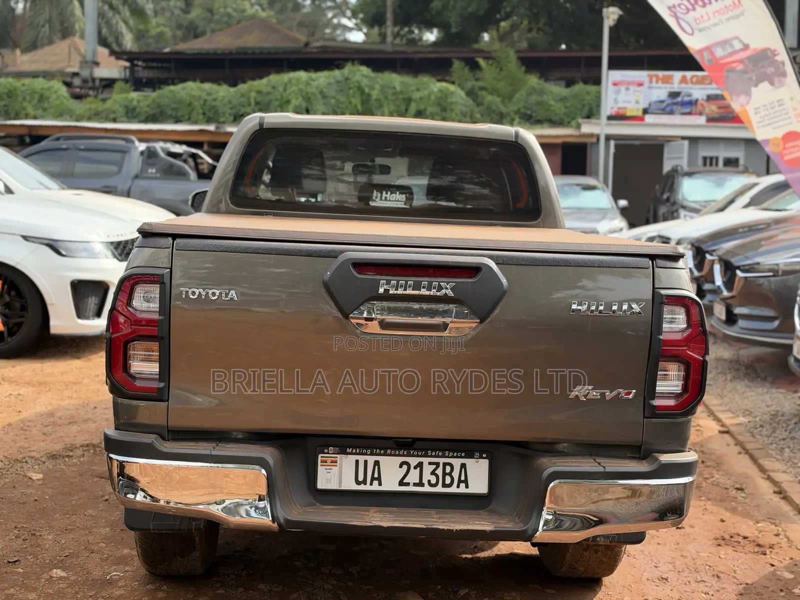 Toyota Hilux 2017 Green