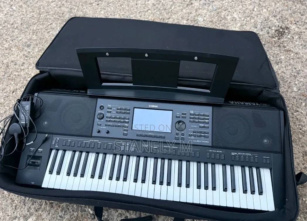 Yamaha PSR Sx700