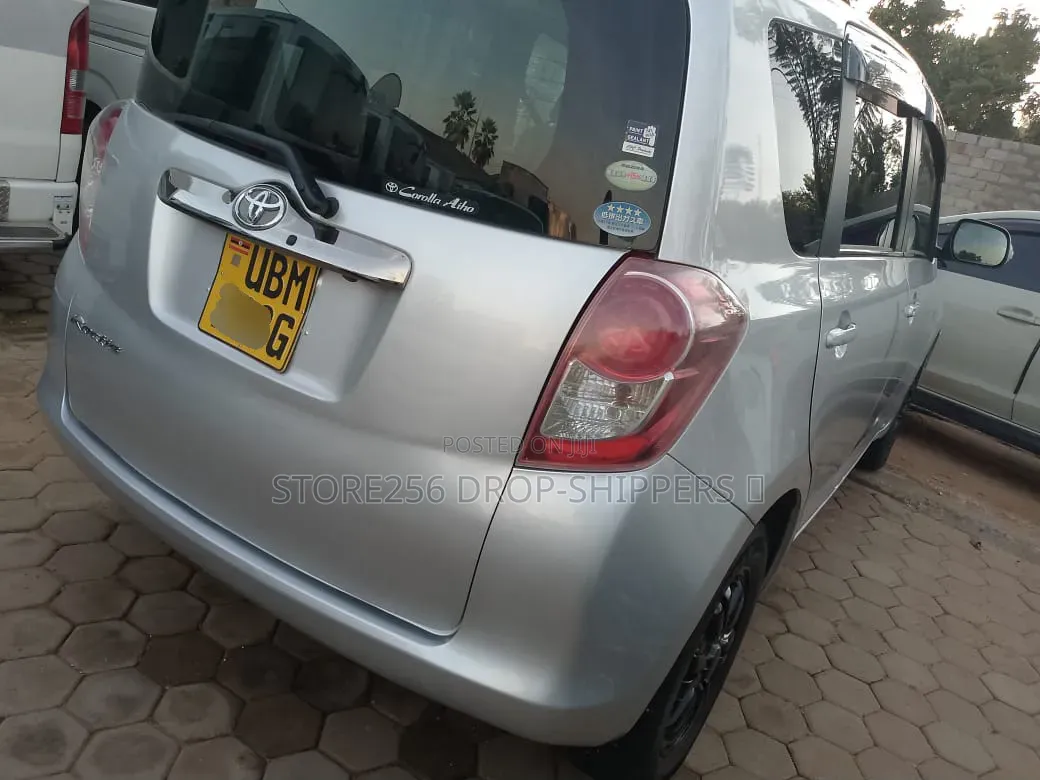 Toyota Ractis 1.5 FWD 2008 Silver