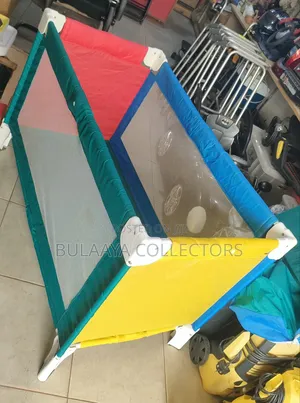 UK Used Multicolor Portable Folding Travel Baby Cot/Playard/Bed/Crib.