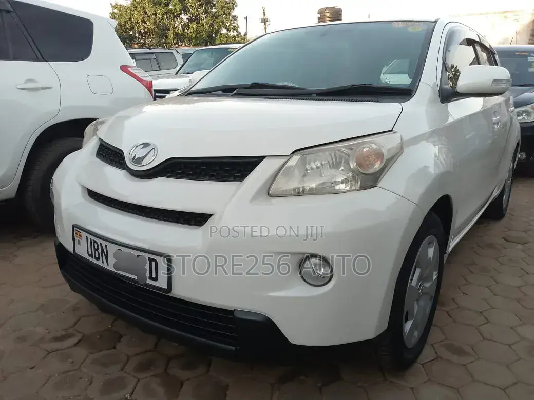 Toyota IST 2010 White