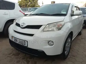 Toyota IST 2010 White