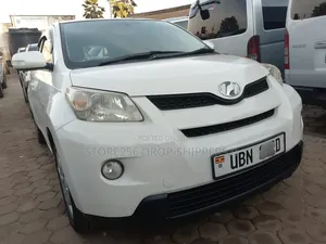 Toyota IST 2010 White