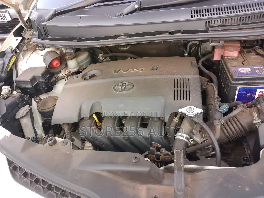 Toyota IST 2010 White