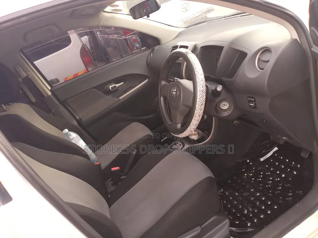 Toyota IST 2010 White