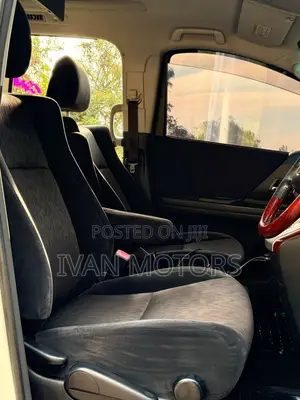 Toyota Vellfire 2011 White