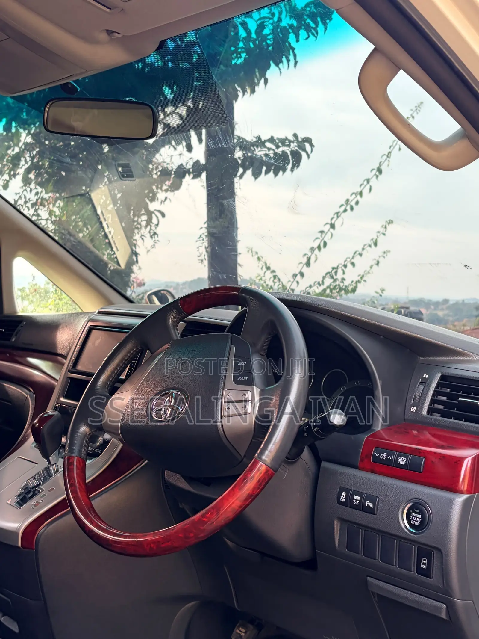 Toyota Vellfire 2011 White