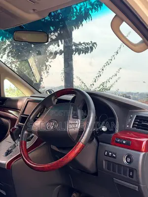 Toyota Vellfire 2011 White