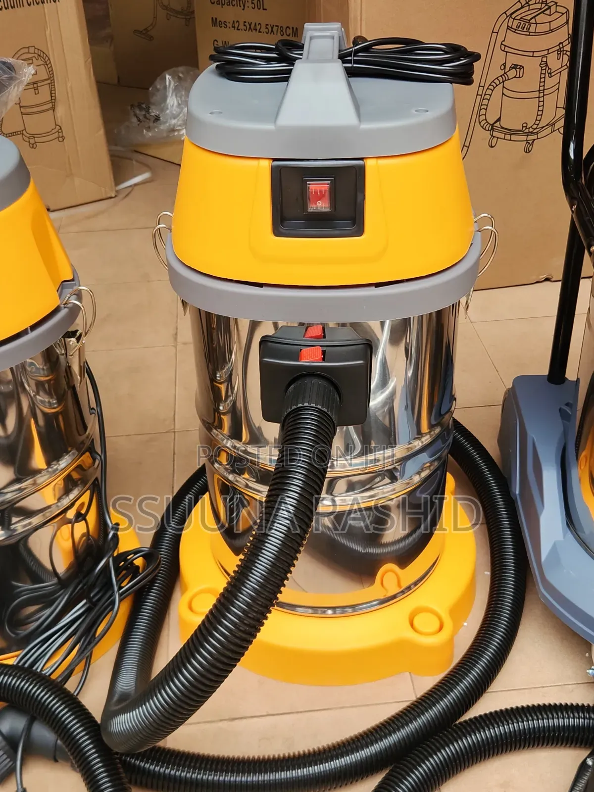 Wet and Dry Vaccum Cleaner