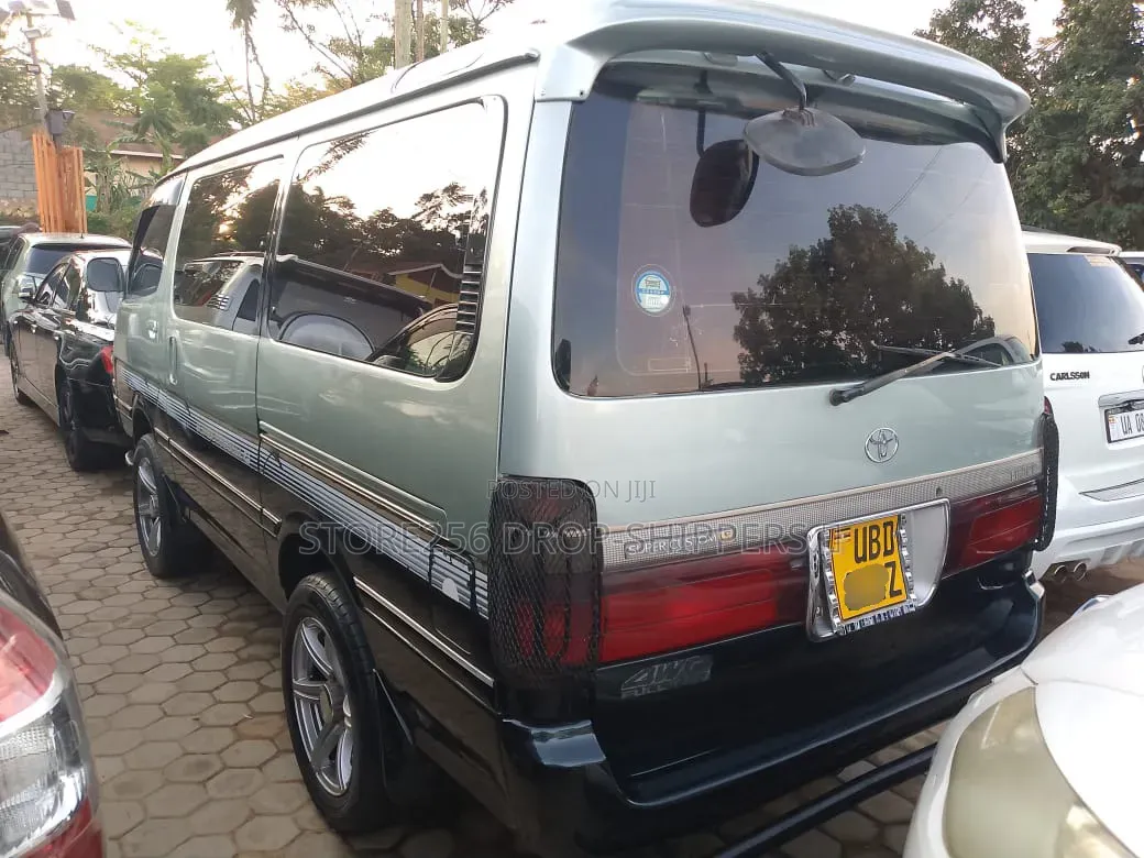 Toyota Grand HiAce Limited 3.0 Diesel Turbo 4WD 8-Seater 1999 Silver