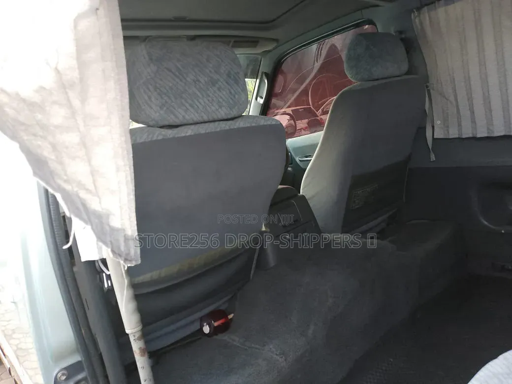 Toyota Grand HiAce Limited 3.0 Diesel Turbo 4WD 8-Seater 1999 Silver