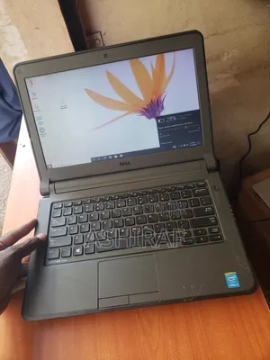 Laptop Dell Latitude 3310 4GB Intel Celeron SSD 128GB