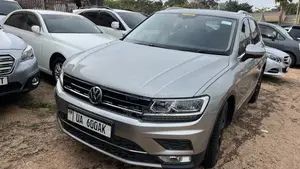 Volkswagen Tiguan 2016 Gray