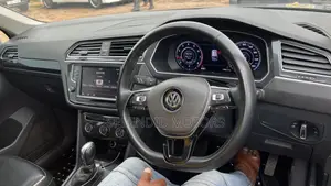 Volkswagen Tiguan 2016 Gray