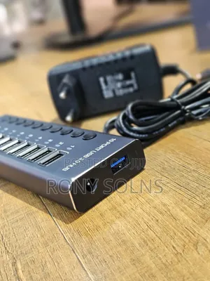 10-Port USB 3.0 Hub With Individual Power Switches and Quick-Charge