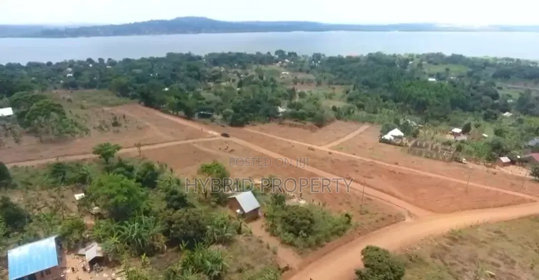 Prime Plots for Sale at Kasanje~Buwaya Airport View/Lakeview Estate.