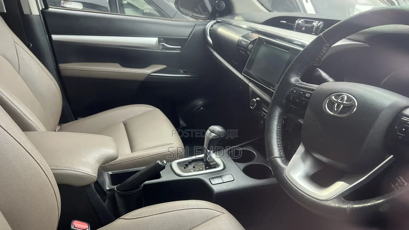 Toyota Hilux 2018 Gray