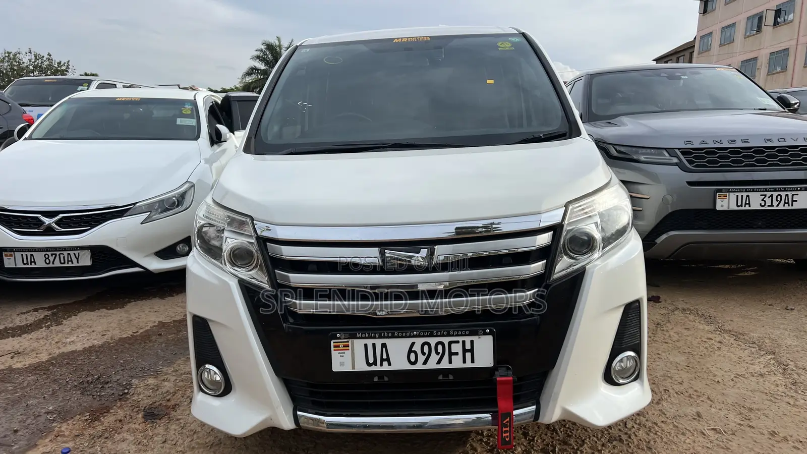 Toyota Noah 2014 White