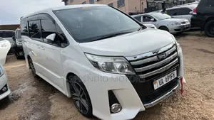 Toyota Noah 2014 White