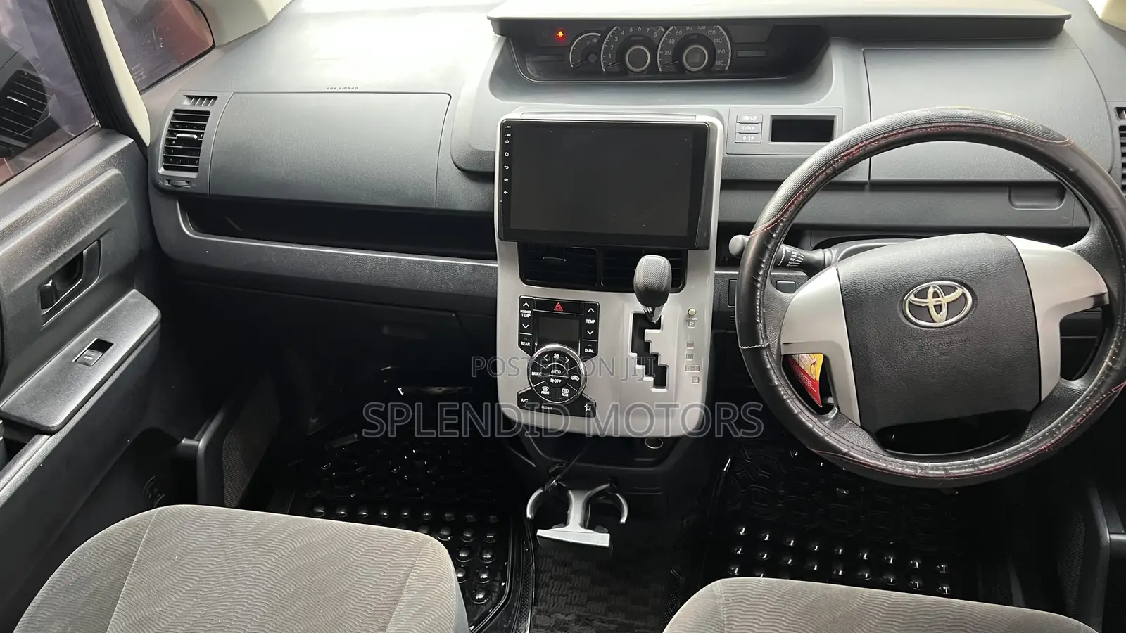 Toyota Noah 2012 Black