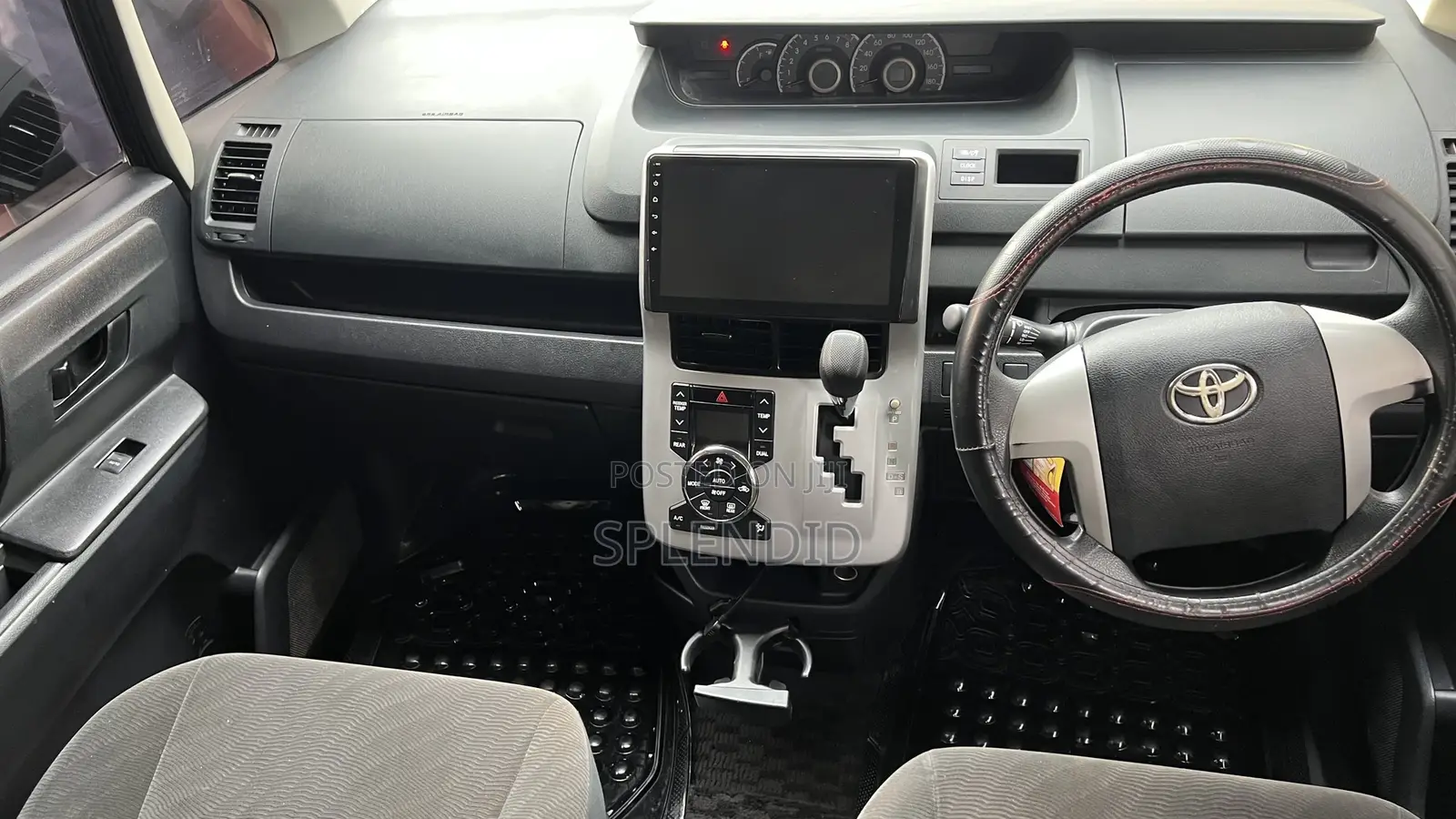 Toyota Noah 2012 Black