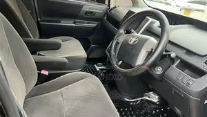 Toyota Noah 2012 Black