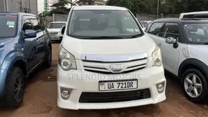 Toyota Noah 2012 White
