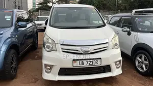 Toyota Noah 2012 White