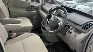 Toyota Noah 2012 White