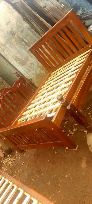 Brand New Solid 4x6 Brown Bedding Bed